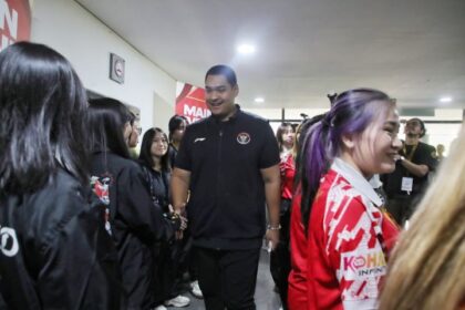 Menpora Dito usai membuka Piala Presiden Esports 2023 di Tennis Indoor, Komplek Olahraga Gelora Bung Karno, Senayan, Jakarta. Foto: Kemenpora