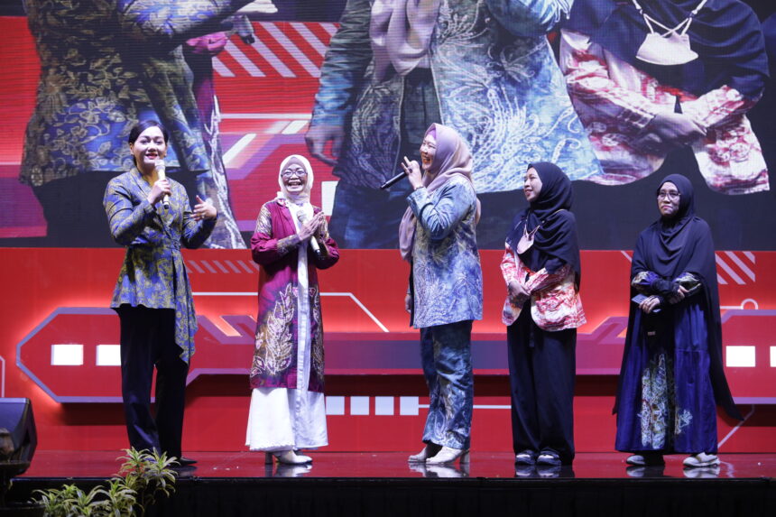 OJK menggelar kegiatan Women’s Talk bertema “Wanita Cerdas Keuangan Ciptakan Keluarga Sejahtera” di Banjarmasin, Jumat.foto/ojk