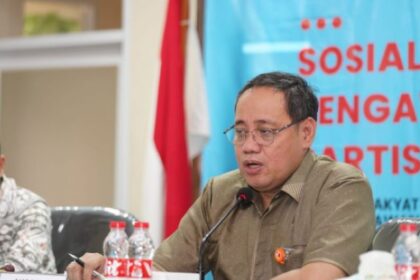 Anggota Bawaslu Herwyn JH Malonda melakukan Sosialisasi Pengawasan Partisipatif di Kabupaten Bekasi, Jawa Barat. Foto: Bawaslu