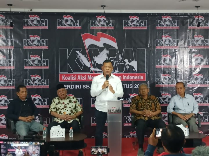 Presidium KAMI, mantan Panglima TNI, Gatot Nurmantyo saat menyampaikan paparan terkait dengan putusan MK.(foto Sofian/ipol.id)