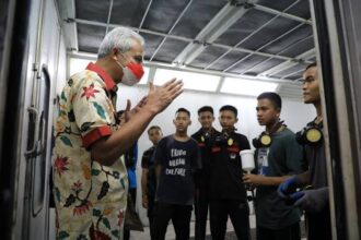 Ganjar saat memberi nasihat kepada para pelajar SMKN Jawa Tengah di Pati, Jateng