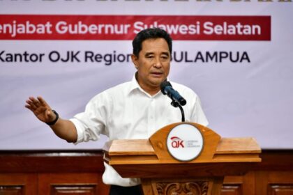 Gubernur Provinsi Sulsel, Bahtiar Baharuddin gandeng Otoritas Jasa Keuangan (OJK) dan perbankan komitmen permudah masyarakat peroleh Kredit Usaha Rakyat (KUR)