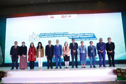 Ketua Dewan Komisioner OJK Mahendra Siregar saat membuka ACMF International Conference 2023 “Transitioning Towards Sustainable Capital Markets: The ACMF Perspective” yang diselenggarakan di Bali, hari ini. Foto: OJK