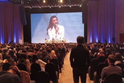 Para Pelopor muda dalam berbagai bidang dan 1.000 peserta milenial serta gen Z saat menghadiri kegiatan 'Pesta Kita Bukan Kami Tapi Kita' di Djakarta Theater XXI, Jakarta Pusat, Minggu (15/10) sore. Foto: Joesvicar Iqbal/ipol.id