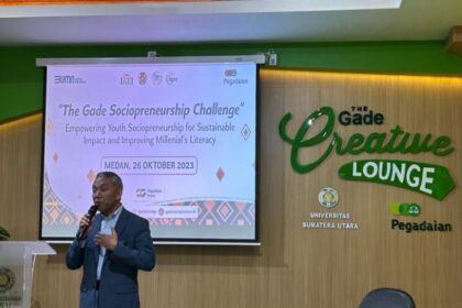 Kegiatan TGSC Goes to Campus ini dilakukan untuk mendorong mahasiswa menjadi sociopreneur yang memberikan solusi permasalahan sosial di lingkungannya sekaligus memberikan kemanfaatan bagi masyarakat. Kegiatan diisi seminar nara sumber dari Ikatan Ahli Ekonomi Islam (IAEI), Praktisi Sociopreneur setempat, dan nara sumber PT Pegadaian. Foto: Pegadaian