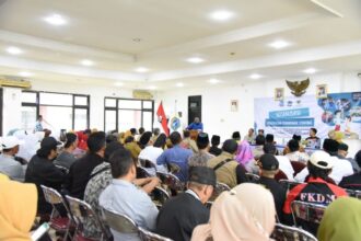 Para tokoh agama dan masyarakat mengikuti kegiatan sosialisasi percepatan penuntasan stunting digelar di kantor Kecamatan Cakung dan dibuka langsung Wali Kota Jakarta Timur, Muhammad Anwar, Selasa (17/10). Foto: Ist