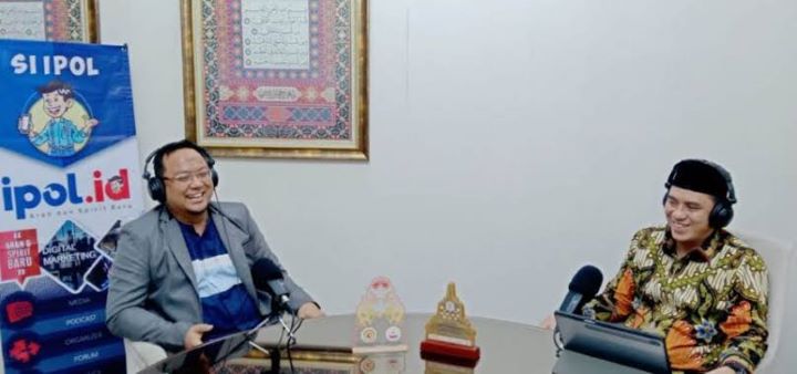 Wamenag, Saiful Dasuki Rahmat saat podcast Si IPOL. (Foto dok IPOL.id)