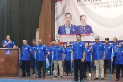 Sekretaris DPC PD Jakarta Utara, Fhajriansyah Syam saat membacakan SK pelantikan 93 orang pengurus ranting se Jakarta Utara.(foto Sofian/ipol.id)