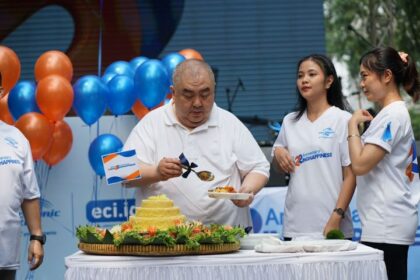 Tahun ini, dalam rangka perayaan yang ke-22 tahun dengan tema #Sha22ingHappiness (baca: Sharing Happiness), Electronic City berbagi kebahagiaan tidak hanya kepada pelanggan melalui program program promo yang luar biasa, namun juga kepada seluruh stakeholder dan partner. Khususnya pada hari ini, tepat di tanggal 11 November 2023.
