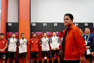 Ketua Umum PSSI Erick Thohir memberik wejangan kepada pemain Timnas Indonesia U-23. Foto: PSII