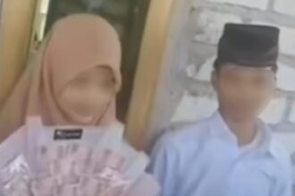 Anak SD di Madura melangsungkan pernikahan.