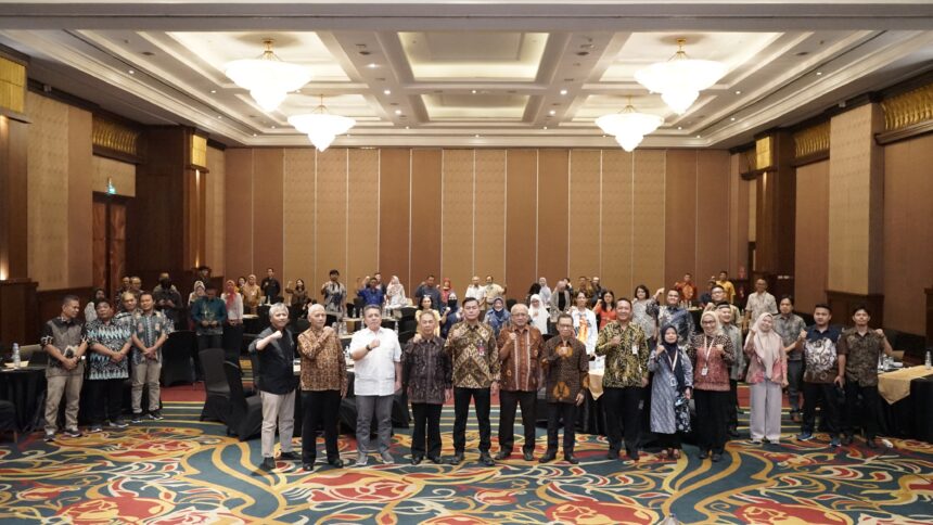 Rapat Evaluasi Pertanggungjawaban Keuangan Program Penguatan Pemerintahan dan Pembangunan Desa (P3PD) Tahun Anggaran 2023" secara virtual, Kamis (09/11/2023) di Kantor Ditjen Bina Pemdes, Jakarta Selatan.