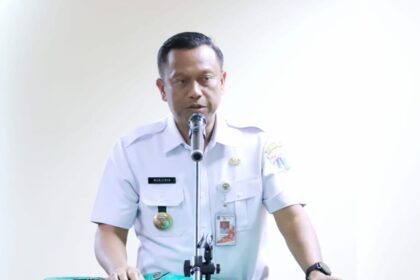 Wali Kota Jakarta Selatan (Jaksel), Munjirin saat menghadiri Rapat Koordinasi Kewilayahan dan Silaturahmi Suku Badan (Suban) Kesatuan Bangsa dan Politik (Kesbangpol) Jaksel di Ruang Rapat Nusantara Pemkot Administrasi Jakarta Selatan, Rabu (15/11).