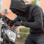 Ilustrasi - Waspadai aksi pencurian sepeda motor, ketika ada kesempatan komplotan pelaku bergerak cepat merusak kunci gembok.