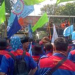 Aksi buruh di Jakarta yang terus memperjuangkan haknya beberapa waktu lalu.