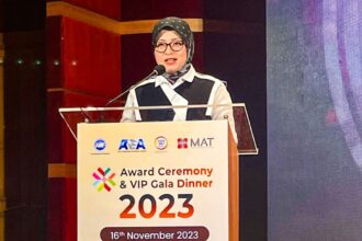 Bank Mandiri meraih penghargaan “Marketing Company of the Year” versi Asia Marketing Federation (AMF) dalam ajang Asia Marketing Excellence Awards 2023 yang digelar di Bangkok, Thailand, Kamis (16/11) malam. Foto: Dok Bank Mandiri