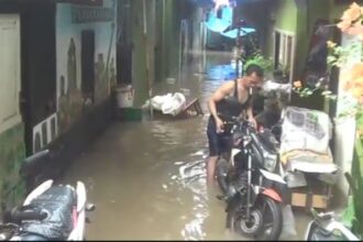 Permukiman warga di kawasan Kebon Pala, Kampung Melayu, Jatinegara, Jakarta Timur, kembali banjir pada Kamis (30/11). Foto: Ist