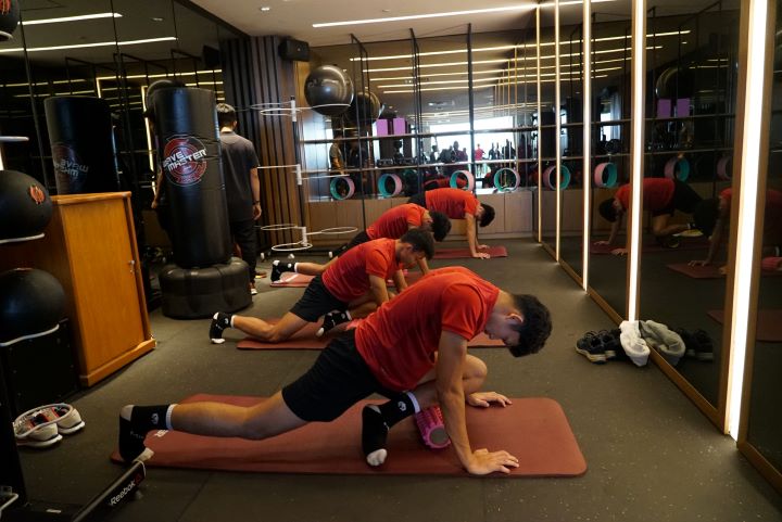 Para pemain Timnas Indonesia U-17 tetap menjalani latihan meskipun pelua lolos ke babak 16 Piala Dunia u-17 tipis. Foto: PSSI