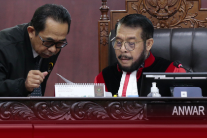 Ketua Mahkamah Konstitusi (MK), Anwar Usman dinyatakan terbukti melanggar kode etik soal putusan batas usia capres - cawapres 40 tahun atau punya pengalaman jadi kepala daerah. Foto: MK