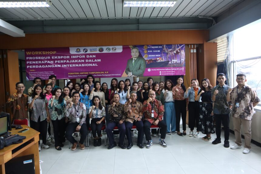 Sekitar 50 an peserta dari mahasiswa dan alumni, didukung oleh dosen dan pengajar P4I, mengikuti pelatihan kepabeanan di Kampus UKI Jakarta.