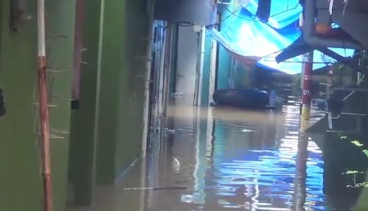 Kawasan Kebon Pala, RW 04 dan RW 05, Kampung Melayu, Jatinegara, Jakarta Timur kerap kali dilanda banjir saat intensitas hujan tinggi. Banjir disebabkan adanya luapan Kali Ciliwung, Minggu (5/11). Foto: Ist