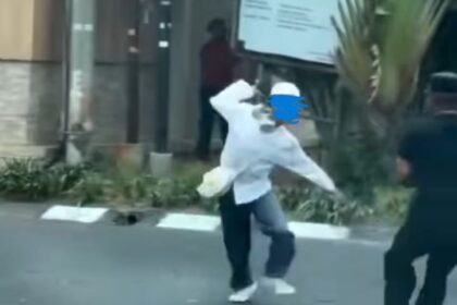 Pelajar ancam satpam di perumahan Kalideres. Foto: IG, @fakta.negri (tangkap layar)