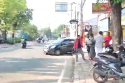 Lokasi kejadian pengusaha batubara menjadi korban pencurian tiga unit handphone (hp) di Jalan Pondok Kelapa Raya, Duren Sawit, Jakarta Timur, Minggu (26/11). Foto: Ist