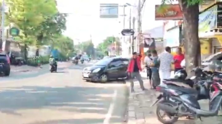 Lokasi kejadian pengusaha batubara menjadi korban pencurian tiga unit handphone (hp) di Jalan Pondok Kelapa Raya, Duren Sawit, Jakarta Timur, Minggu (26/11). Foto: Ist