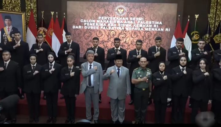 Kementerian Pertahanan Prabowo Subianto sambut baik 22 calon mahasiswa Unhan dari Paletina. Foto: IG, @kemenhanRI (tangkap layar)