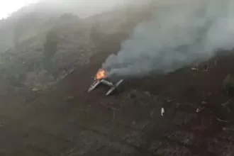 Penyebab kecelakaan dua pesawat EMB 314 Super Tucano di daerah Pasuruan, Jawa Timur, Kamis, 16 November 2023 masih didalami Mabes TNI. Foto/Tangkapan Layar