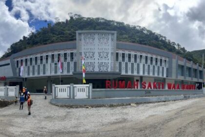 Dengan dukungan PTFI, Pemerintah Daerah Mimika meresmikan RS Waa Banti di Distrik Tembagapura pada September lalu. Foto: PTFI