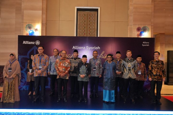 Peluncuran Allianz Syariah yang dilakukan di Kempinski Grand Ballroom, Jakarta pada hari Kamis, 16 November 2023 lalu, turut dihadiri langsung Wakil Presiden RI, Prof. Dr. (H.C.) K.H. Ma'ruf Amin. Foto: Ist