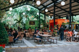 Untuk menyempurnakan liburan anda di Ancol, South Garden yang dikelola oleh Discovery Ancol wajib menjadi tujuan destinasi yang harus dikunjungi. Kawasan yang dikonsepkan dengan keasrian tanaman, ketenangan dan kenyamanan ini memanjakan Anda dan keluarga untuk menghabiskan waktu bersama. (Istimewa)