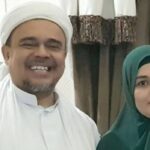 Almarhumah istri Habib Rizieq Syihab, Syarifah Fadlun bon Yahya (kanan).(foto medsos FPI)