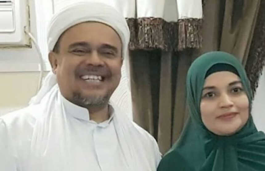 Almarhumah istri Habib Rizieq Syihab, Syarifah Fadlun bon Yahya (kanan).(foto medsos FPI)