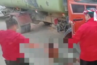 Sopir truk mendapat tendangan dari ajudan di Kalimantan Timur, Foto: IG, @kabarnegri (tangkap layar)