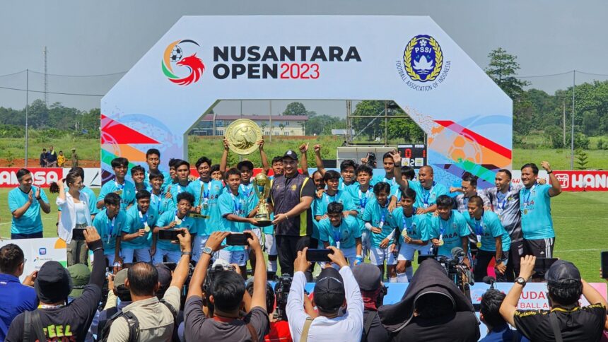 Persib juara Gelaran Nusantara Open 2023 yang digelarGarudayaksa Football Academy, Bekasi, Jawa Barat, pada Kamis (21/12). foto/IST
