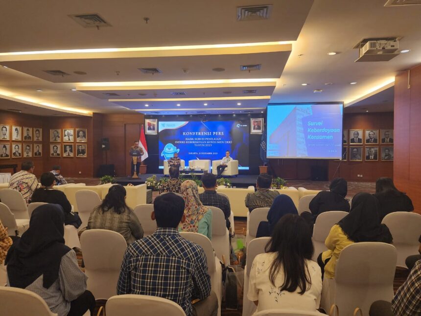 Konferensi Pers Hasil Survei IKK 2023digelar secara hibrida di Auditorium Kementerian Perdagangan, Jakarta. Foto/IST