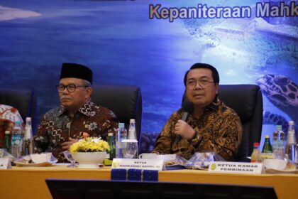 Ketua Mahkamah Agung (MA) Syarifuddin (kanan). Foto: Dok Biro Hukum dan Humas MA