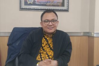 Sekretaris DPD Golkar DKI Jakarta yang juga Ketua Fraksi Golkar di DPRD DKI, Basri Baco menganggap rotasi pejabat Pemprov merupakan hal yang wajar.(foto Sofian/ipol.id)