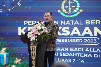 Jaksa Agung ST Burhanuddin dalam perayaan Natal di Kejaksaan Agung, Jakarta, Senin (25/12).