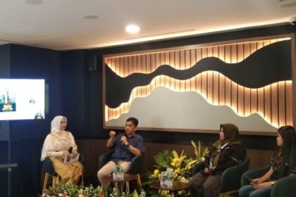 Penulis Buku Agen Mental Juara, Sahrul Rusli saat melakukan paparan di bedah buku. (Foto Sofian/IPOL.id)