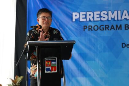 Direktur Jenderal Ketenagalistrikan Kementerian ESDM Jisman P. Hutajulu saat menyampaikan sambutan dalam acara penyalaan listrik program Bantuan Pasang Baru Listrik (BPBL) di Desa Cimahpar, Kecamatan Bogor Utara, Kota Bogor, Kamis (7/12). Foto: Ist