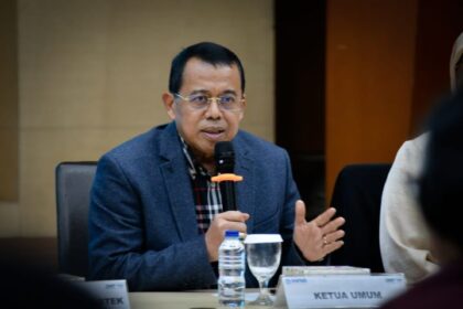 Rektor Universitas Negeri Padang, Ganefri. Foto: Kemendikbudristek