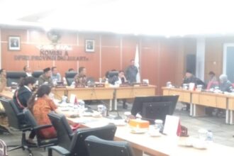 Komisi A DPRD DKI Jakarta saat menggelar rapat kerja dengan Bawaslu DKI di Gedung DPRD DKI Jakarta.(foto Sofian/ipol.id)
