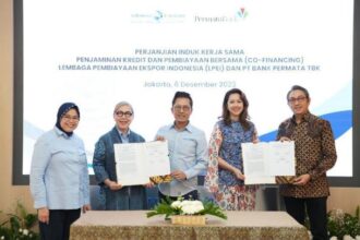 Penandatanganan kerjasama strategis antara PT Bank Permata Tbk (PermataBank) dengan Lembaga Pembiayaan Ekspor Indonesia (LPEI) pada Rabu (6/12) di Jakarta. Foto: LPEI