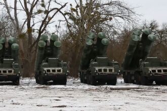 Sistem pertahanan udara S-400 yang dibeli Turki dari Rusia. Foto: TASS