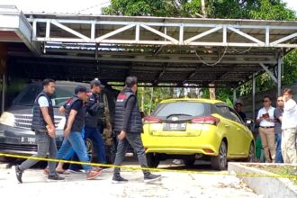 Suasana proses rekonstruksi pembunuhan ibu dan anak yang terjadi di Jalancagak, Kabupaten Subang, Rabu (22/11). Foto: JPNN