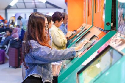 Mulai 21 Desember 2023, pemesanan tiket melalui channel mitra penjualan dapat dilayani sampai dengan 1 jam sebelum jadwal keberangkatan kereta api, dengan batas waktu pembayaran selambatnya 30 menit setelah tahapan transaksi selesai dilakukan.