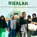 Plh Pemimpin Wilayah Pegadaian Aceh-Sumut Basuki Tri Andayani dalam acara Roadshow Ibu Sehat Bersama Pegadaian Syariah (RISALAH) yang digelar di kompleks rumah dinas Jalan Gaharu pada hari Sabtu (13/1/2024). Foto: Pegadaian Wilayah Aceh-Sumut